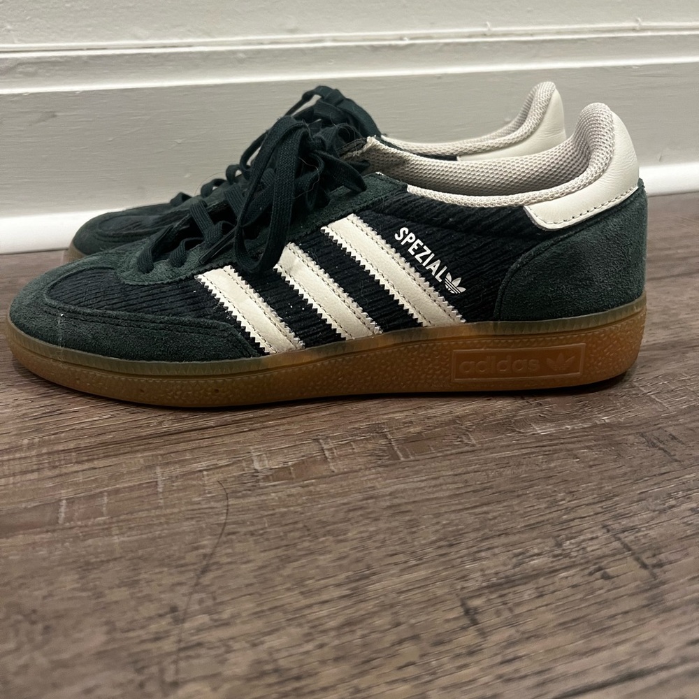 Adidas SpezialSneakers - Dark Green and White